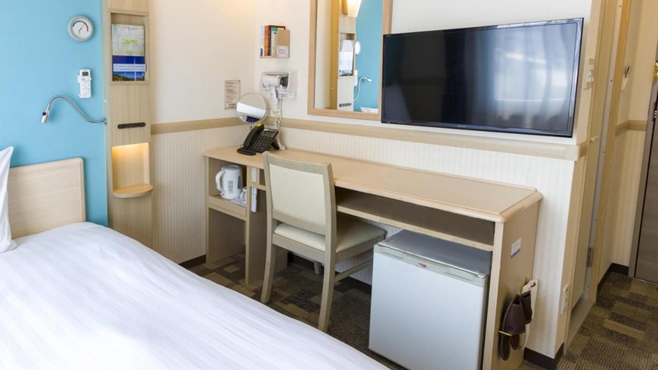 Toyoko Inn Matsudo Eki Higashi Guchi Buitenkant foto